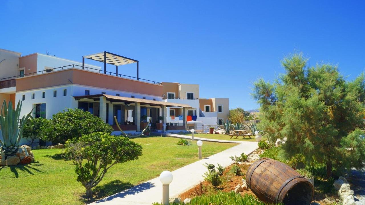 Alkionis Beach Hotel Apartments Sfáka Buitenkant foto
