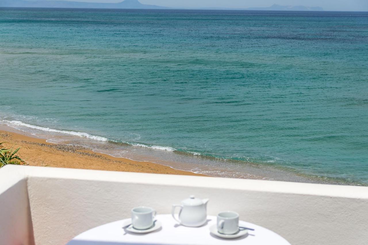 Alkionis Beach Hotel Apartments Sfáka Buitenkant foto