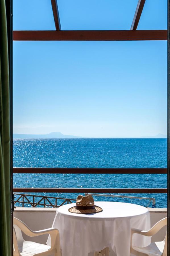 Alkionis Beach Hotel Apartments Sfáka Buitenkant foto